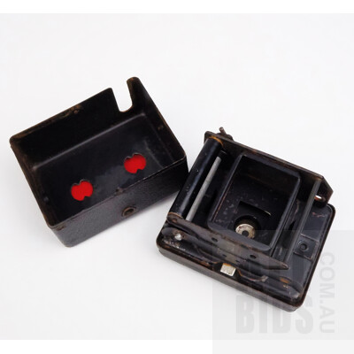 Vintage Zeiss Ikon Box Tengor Camera in Original Case