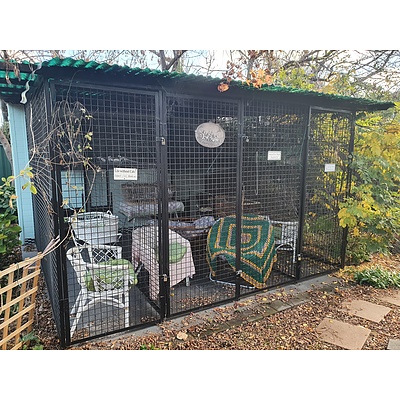 Large Thick Wire Mesh Cattery, Number One