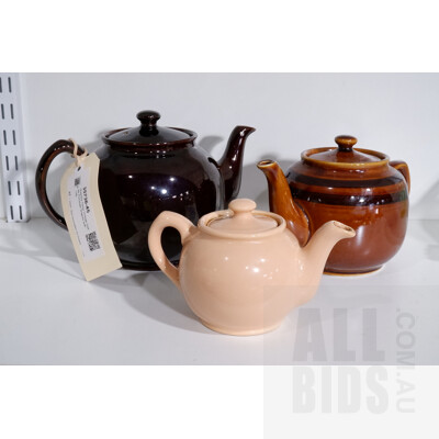 Quantity Three Vintage Sadler Porcelain Teapots with Lids