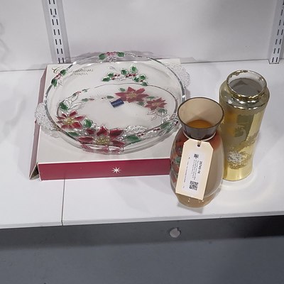 Two Large Vases and a Mikasa Celebrations Serving Dish in Original Box (3)