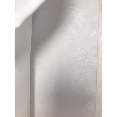Floral Print White Table Cloths -Bulk Pallet Lot Over 600