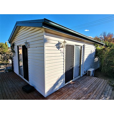 04/2004 Lifestyle Cabins Relocatable One Bedroom Home with Bathroom, Kitchen & More