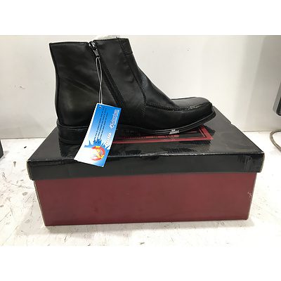2x Pairs of Leather Mens Boots
