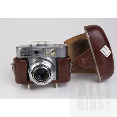 Vintage Voigtlander Vitomatic II 35mm Film Camera Color-Skopar 50mm Lens and Original Case