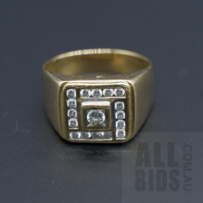 18ct Yellow Gold and Diamond Gents Ring, 10.5g