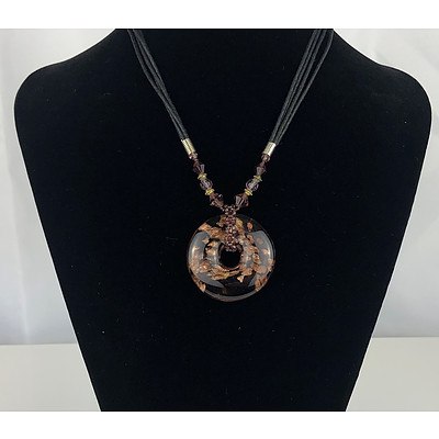 L25 - Glass Circle Necklace Pendant