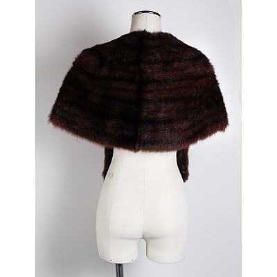 Mid Century Ranch Coloured Mink Style Nutria Fur Stolle