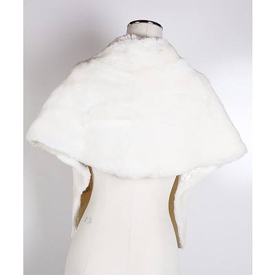 Vintage Guice White Faux Fur Stolle Circa 1960s