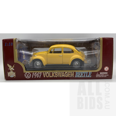 Road Legends Collection 1967 Volkswagon Beetle 1:18 Scale Diecast Model Car in Original Box