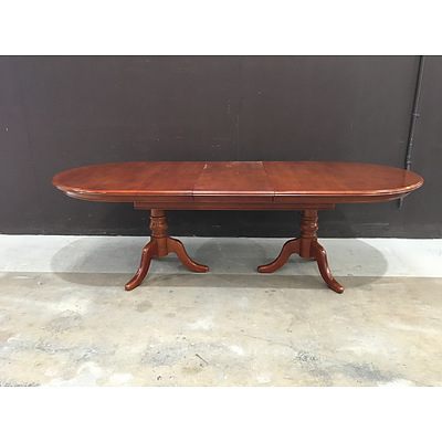 Stained Finished Beech, Reproduction, Extendable Dinning Table