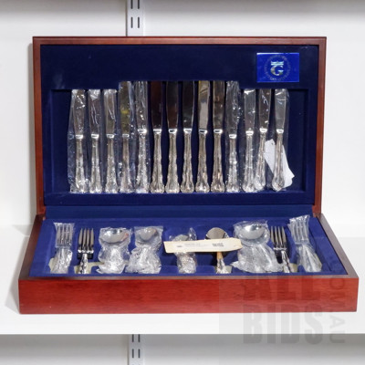 Vintage Grosvener Silver Plate Partial Cutlery Set in Wooden Canteen