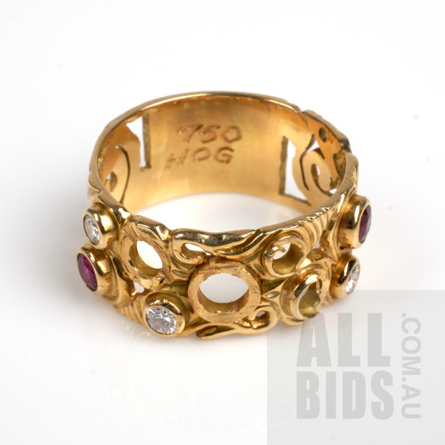 Late Addition: 18ct Yellow Gold Ring with Two Rubies and Three RBC Diamonds, 5.3g