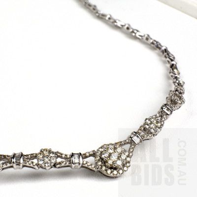 18ct White Gold and Diamond Necklet, 14.5g