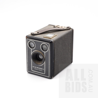 Vintage Kodak Brownie Six-20 'Brownie' D Camera and Kako Transistorized Electronic Flash Gun