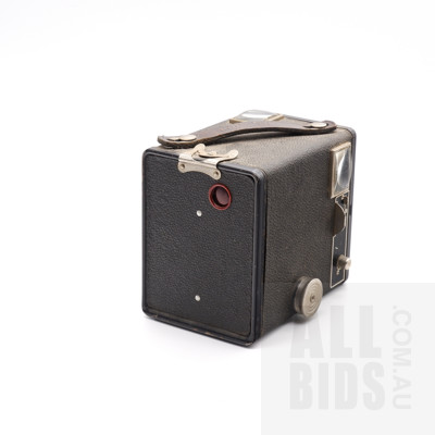 Vintage Kodak Brownie Six-20 'Brownie' D Camera and Kako Transistorized Electronic Flash Gun