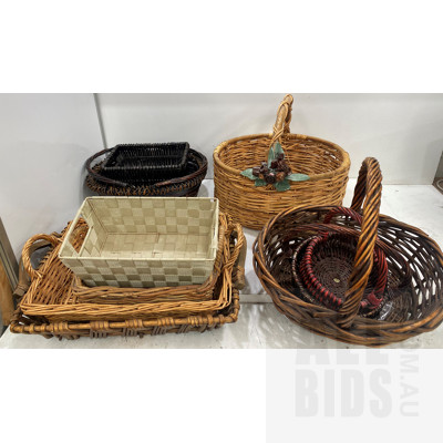 Lot of Wicker Baskets and Vintage Style Outdoor Picnic Set