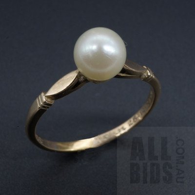 Vintage 9ct Yellow Gold Cultured Pearl Ring, 2g