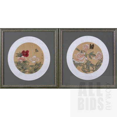 A Pair of 20th Century Chinese Paintings on Silk, diameter: each 17.5 cm (2)