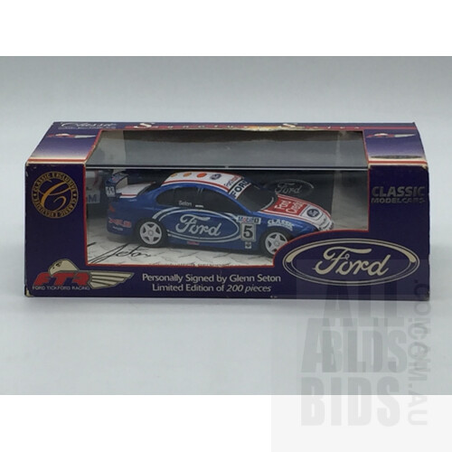 Classic Carlectables Signature Series, 1999 Ford Falcon AU #5 FTR Team 299/500 1:43 Scale Model Car - Signed By Glen Seton
