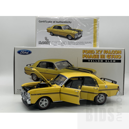 Classic Carlectables Ford XY Falcon Phase III GT-HO Glow Yellow 2169/3250 1:18 Scale Model Car