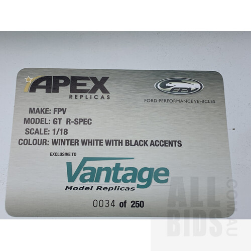 Apex Replicas Vantage Ford GT R-Spec Winter White 34/250 1:18 Scale Model Car