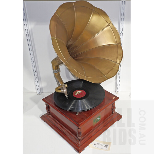 Antique Style Gramophone