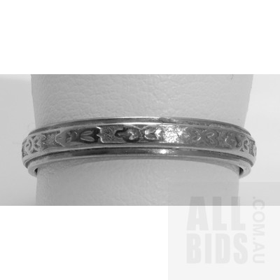 18ct White Gold Embossed Band-3.3mm Wide
