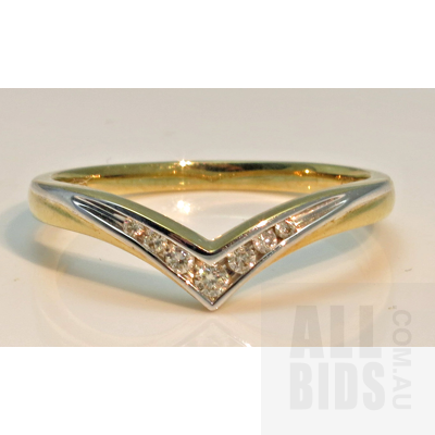 9ct Two-tone Diamond Vee Ring
