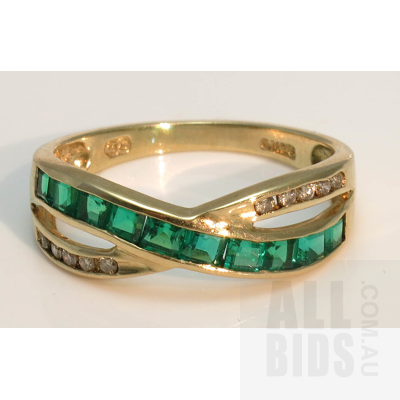 9ct Gold Emerald & Diamond Ring