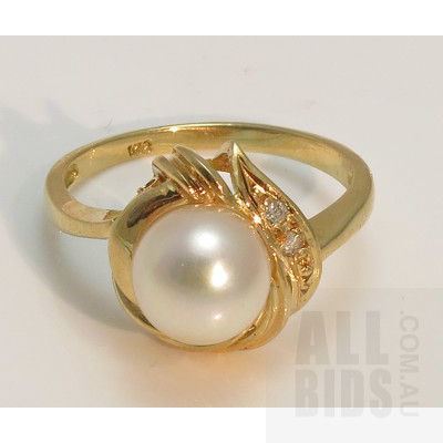 18ct Gold Pearl & Diamond Ring