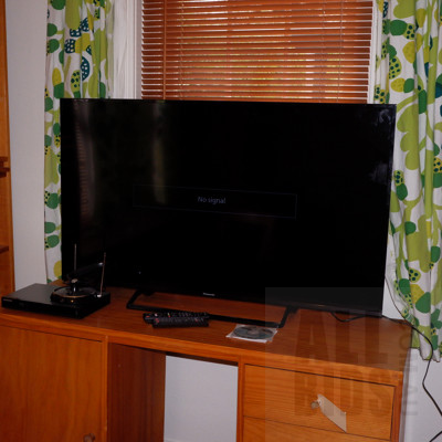 Panasonic Digital Television, Model TH-50DS61OU with Samsung DVD Player