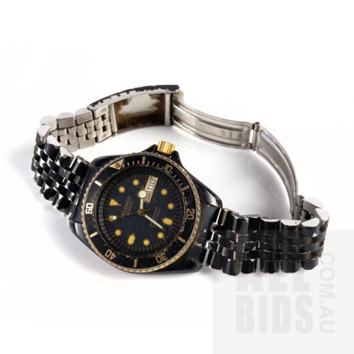 Vintage Gents Swiss Helbros Quartz Deep Sea Diver Wristwatch