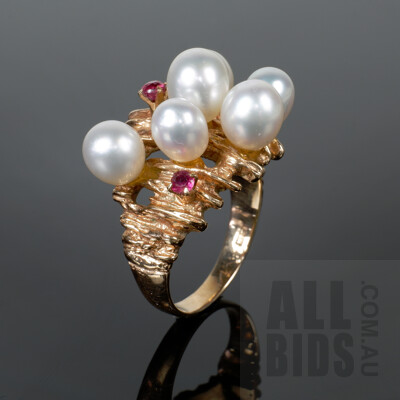 14ct Yellow Gold Ring with Six Pear Shaped Cultured Pearls and Three Round Facetted Rubies, Circa 1970s, 8.1g
