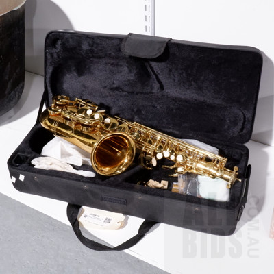 Axiom Alto Saxophone in Hard Carry Case with Reeds
