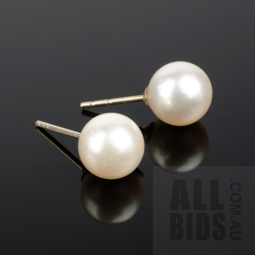 14ct Yellow Gold Stud Earrings with Round Cultured Akoya Type Pearls, 1.7g