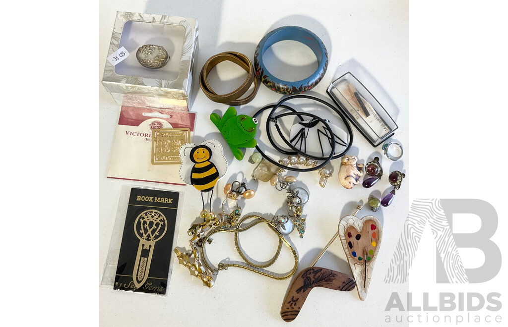 Collection of Vintage Jewellery Items Including Ornate Gold Plated Mother of Pearl Bracelet & Sterling Silver MOP Brooch New in Box