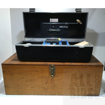 Vintage, Selbys DR/2 Spectrophotometer With Wooden Box