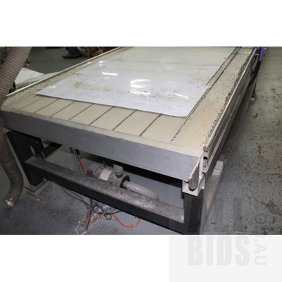 Computer Controlled Multicam CNC Routing Systems Table Router With Dust Extraction Unit