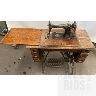 Vintage Singer Sewing Machine Table with Singer Sewing Machine