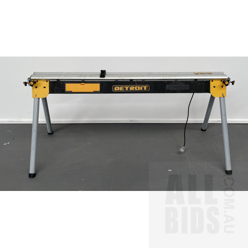Detroit Mitre Saw Folding Stand With 4 Power Outlets