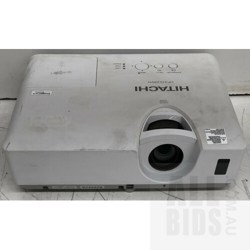 Hitachi (CP-X2530WN) XGA 3LCD Projector