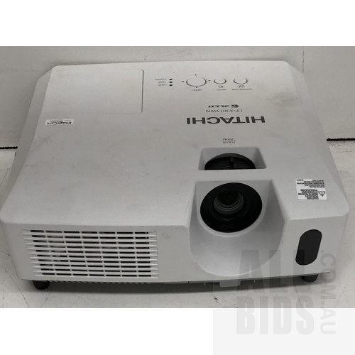 Hitachi (CP-X3015WN) XGA 3LCD Projector