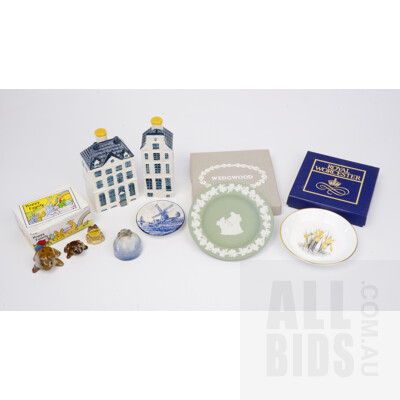 Two KLM Delft Houses, Wade Miniature Frogs, Boxed Wedgwood Jasperware Dish and More