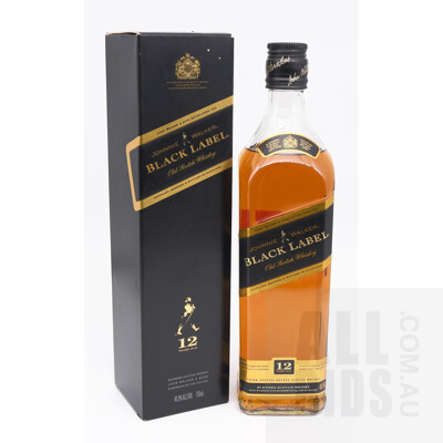 Johnnie Walker Black Label Old Scotch Whisky Aged 12 Years 700ml