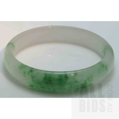 Jade Bangle - green & white