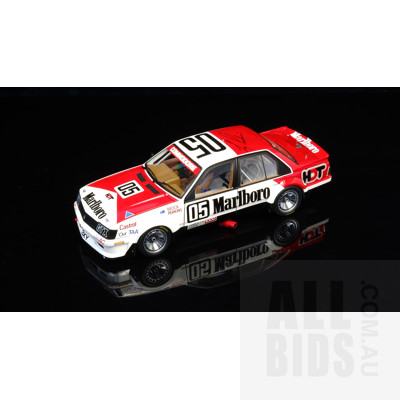 Biante - 1982 Peter Brock/Larry Perkins Holden VH Commodore - 1:18 Scale Model Car - With Larry Perkins signature On COA