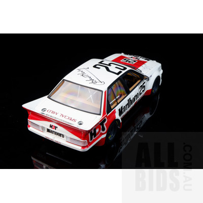 Classic Carlectables - 1983 Peter Brock/John Harvey Holden VH Commodore - 1:18 Scale Model Car - With signature Peter Brock and John Harvey On Car