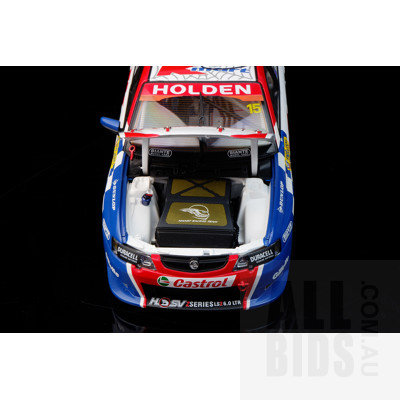 AUTOart 2004 Holden VY Commodore Kmart Racing Rick Kelly/Greg Murphy 1:18 Scale Model Car With Signatures On Car