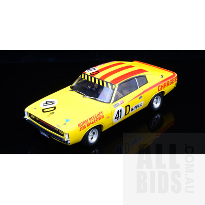 Classic Carlectables - 1971  E38 R/T Dodge Charger Norm Beechy/Jim McKeown - 1:18 Scale Model Car