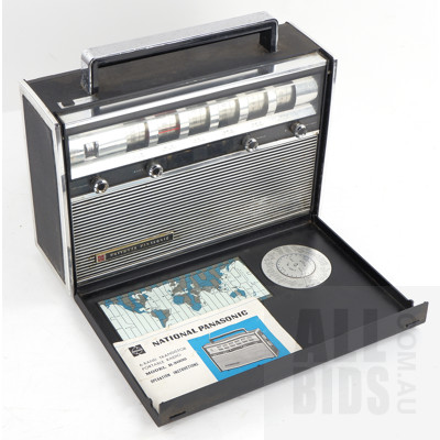 Retro National Panasonic R3000 Six Band 12 Transistor 4 Diode Radio